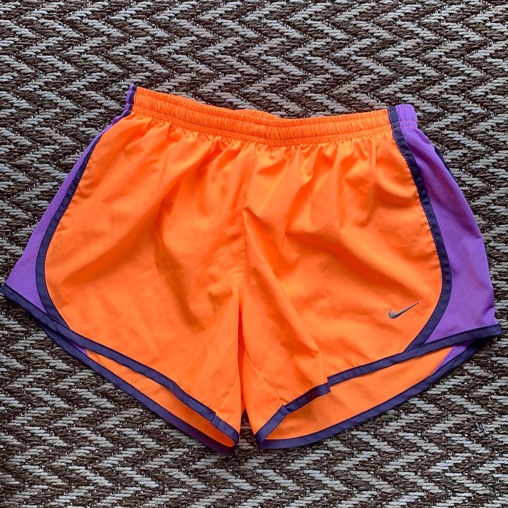 Nike tempo Dri-Fit (Youth L) shorts